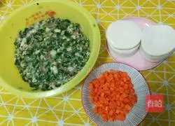 Illustration of how to wrap Xiaolongbao in dumpling skin 2