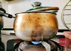 Healthy cantaloupe and dragon fruit sweet soup Practice illustration 8