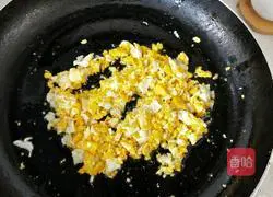 Illustration of how to make steamed buns stuffed with chives 6