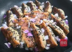 Illustration of how to make sesame and onion pan-fried pot stickers 3