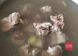 Illustration of how to make oxtail soup 1