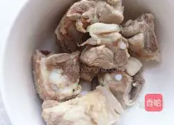 Illustration of how to make radish and corn pork ribs soup 1