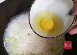 Illustration of how to make loofah and egg noodles 6
