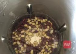 Illustration of how to make red dates and red bean soy milk 2