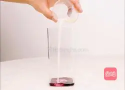 A beautiful, healthy, fresh and warm creation Illustration of how to make drinks 3