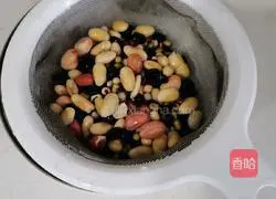 Illustration of how to make healthy soy milk 3