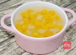 Illustration of how to make loquat and pear water (baby food supplement) 6