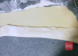 Illustration of how to make silver silk flower rolls 13