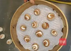 Illustration of how to make cocoa thread bean paste buns 16