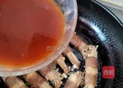 Illustration of making beef enoki mushroom rolls 8