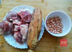 Peanut Lotus Root Pork Ribs Soup Illustration 1