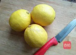 Illustration of how to make Sichuan clam rock sugar lemon paste 1