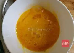 Illustration of how to make fried vermicelli with chives and eggs 5