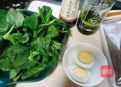 Illustration of how to make stomach-warming chicken noodle soup 1