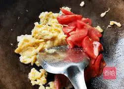 Illustration of how to make braised noodles with tomatoes and eggs 6