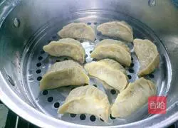 Handmade assorted fried dumplings Illustration of how to do it 7