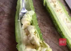 Bitter melon and egg pancake recipe 1