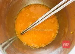 Illustration of how to make egg scissor noodles 1
