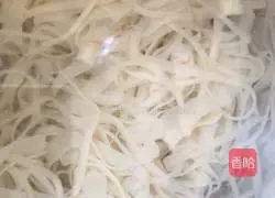 Illustration of how to make fried longevity noodles 4