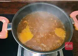 Thai Seafood Tom Yum Soup Recipe Illustration 4