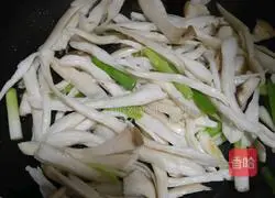 Pleurotus eryngii Illustration of how to make fried pork 4