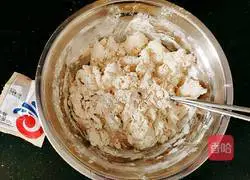 Illustration of how to make milky sesame flower rolls 3