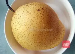 Illustration of how to make tangerine peel and snow pear soup 1