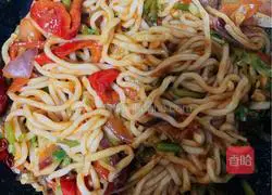 Illustration of how to make special fried noodles 5