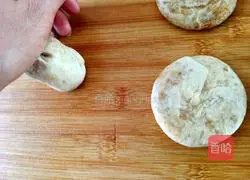 Illustration of how to make sesame seed cakes 16