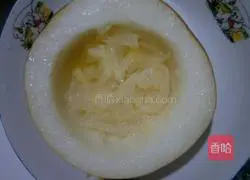 Illustration of how to make steamed pear cups with rock sugar and white fungus 5