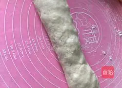 Illustration of how to make custard buns 18