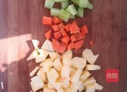 Illustration of how to serve with melon juice 1