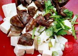 Illustration of how to make sausage mixed with tofu 4