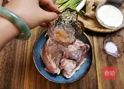 Illustration of how to make pork and coriander dumplings 4