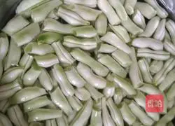 Illustration of how to make pork belly stewed with kidney beans 8