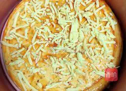 Illustration of how to make scallop seafood pizza 6