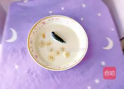 Illustration of how to make banana milk and sea cucumber 11