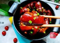 Soybean paste Illustration of braised pig's trotters 16