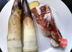 Spring Bamboo Shoots Illustration of how to make pork rib soup 1