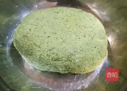 Illustration of how to make spinach noodles with water 4