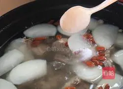 Illustration of how to make stick bone radish soup 14