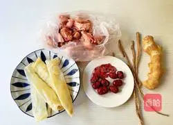 Illustration of how to make fish maw chicken soup 1