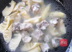 Illustration of Spring Bamboo Shoots and Pork Ribs Soup 10