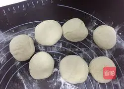Illustration of how to make steamed buns 17