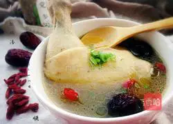 Illustration of how to make Qi and Blood Chicken Soup 10