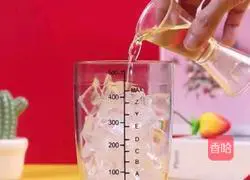 Lemongrass Berry Fruit Tea Recipe Illustration 2