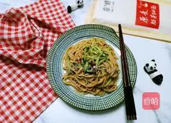 Illustration of how to make shredded cucumber noodles 11