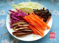 Illustration of how to make fried noodles with vegetables 2