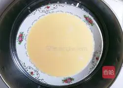 Illustration of how to make steamed eggs with sesame oil, wolfberry, sea cucumber and sea cucumber 5