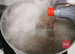 Illustration of how to make Longxu Noodles in Sour Soup 7